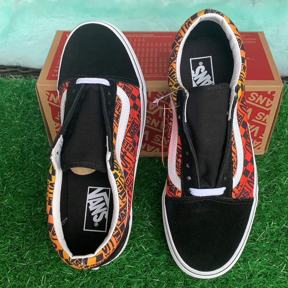 VANS OLD SKOOL LOGO FLAME Black/True White men’s - Picture 7 of 16